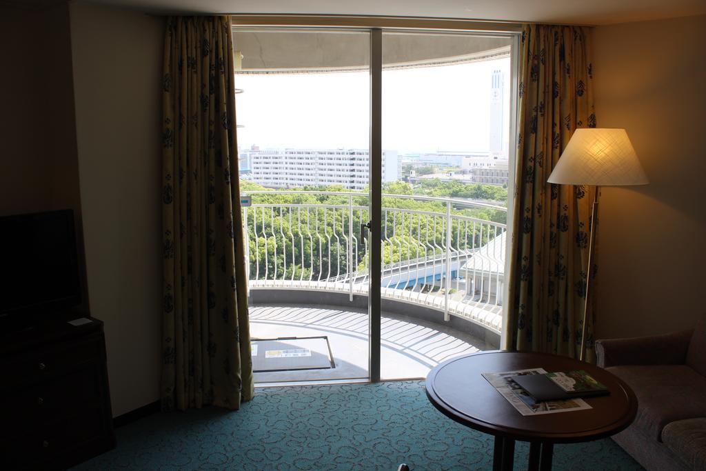 Kobe Portopia Hotel Exterior photo